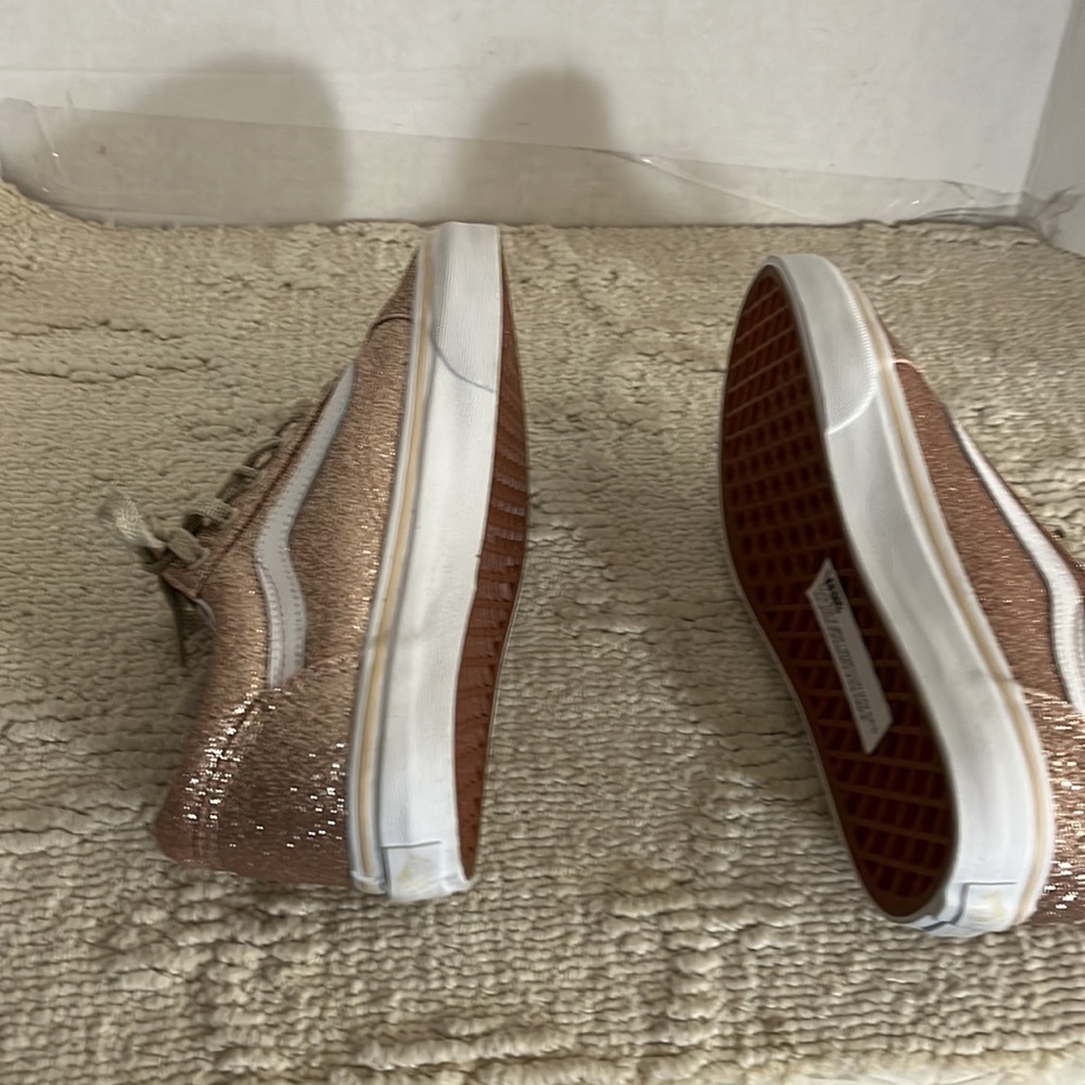 Vans New With No Tags Size 5 - image 5